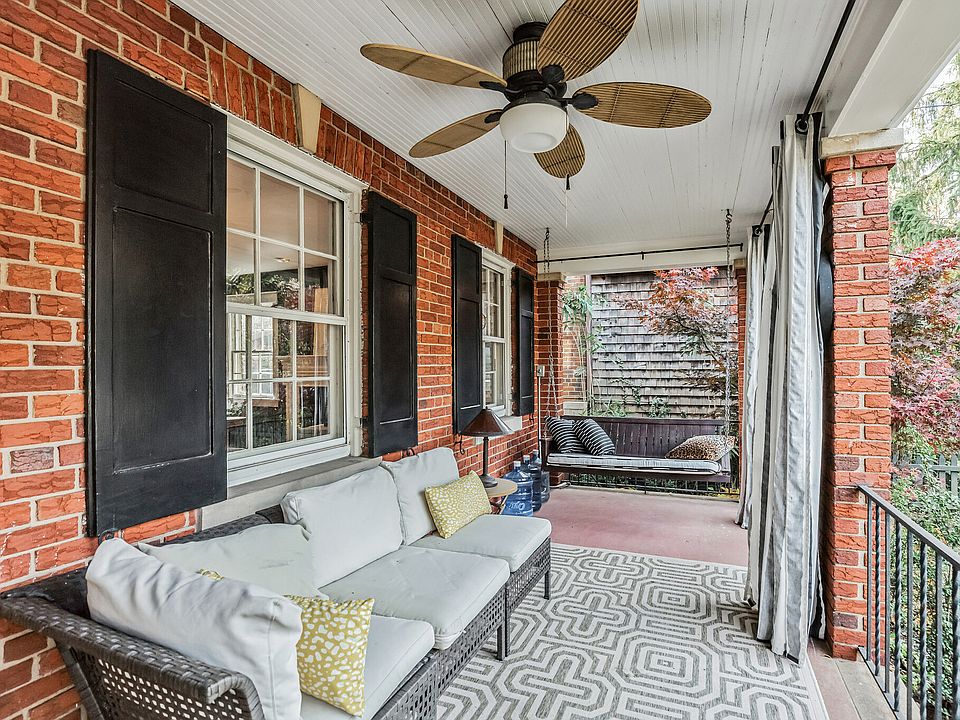 Front Porch, big enough for dining table weather pemitting