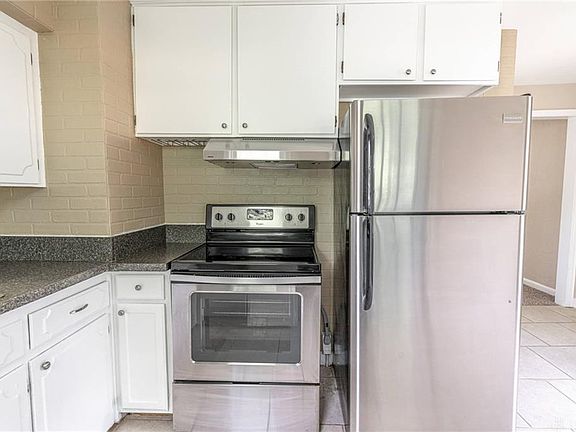 3rd image of 1153 E Lindsey Ave
