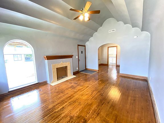5th image of 1801 N Woodward Ave