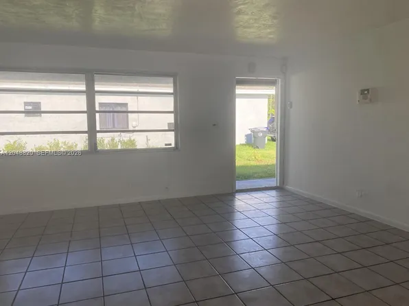 5904 SW 27th St, Hollywood, FL 33023