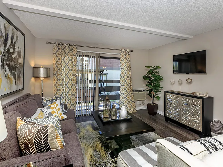 Raintree Apartment Homes — Photo 28