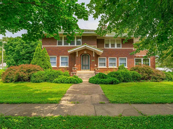 304 W Chestnut St, Mason City, IL 62664