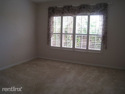 5th image of 108 Triano Cir #108