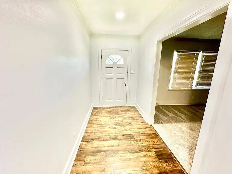 4065 Pinehurst Dr — Photo 6