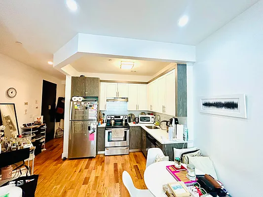 Rented by GROOME REALTY LLC | media 21