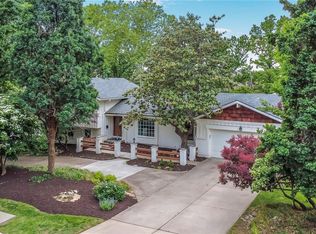 10416 Mohawk Ln, Leawood, KS 66206