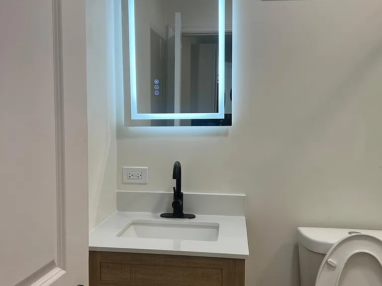 174 E 54th St #1A — Photo 5