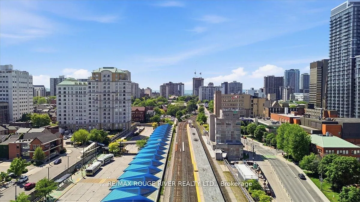 2 bed, $2,200 — Photo 2