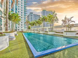 92 SW 3rd St APT 3806, Miami, FL 33130
