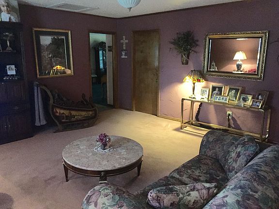 4th image of 1015 Fair Oaks Dr