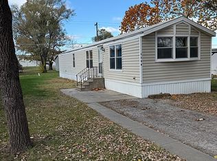 1158 N Sycamore St, Ottawa, KS 66067