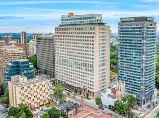 111 Saint Clair Ave W #906, Toronto, ON M4V 1N5