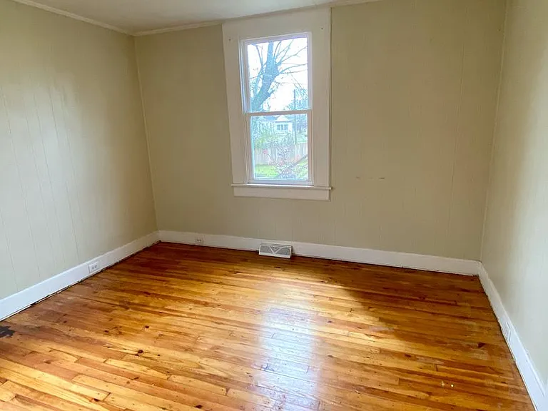 1806 Owens Rd — Photo 12
