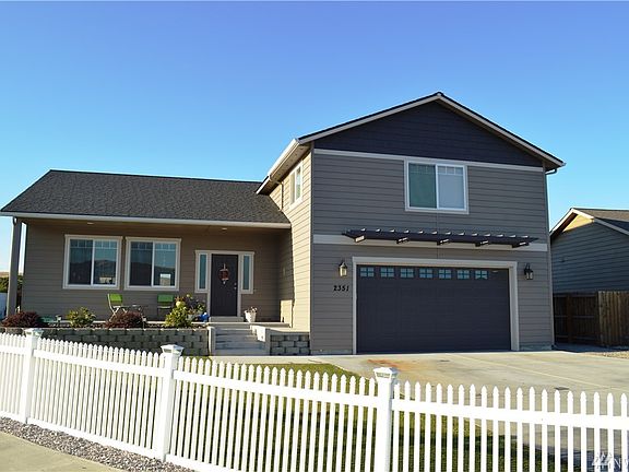 2nd image of 2351 Talon St NE