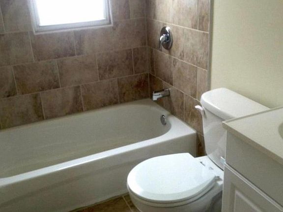4th image of 2742 W 97th Pl