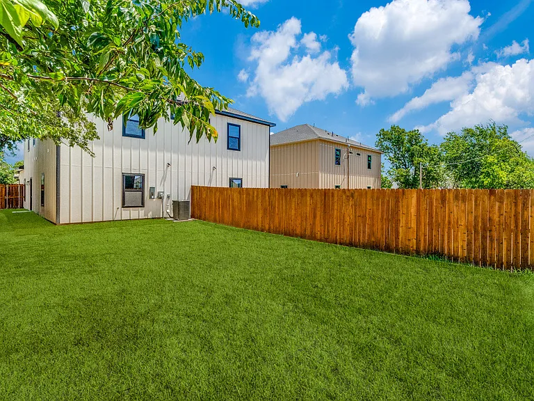 8011 Doreen Ave — Photo 12