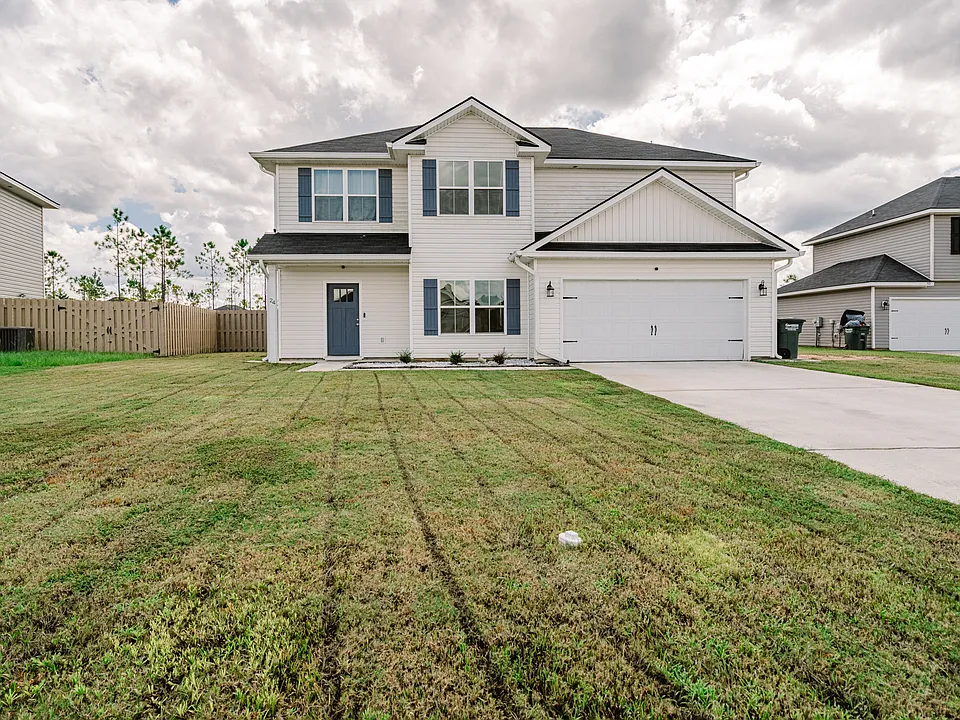 24 Franklin Tree Dr NE