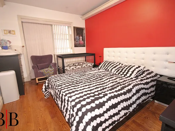 1674 East 22nd Street image 17 of 24