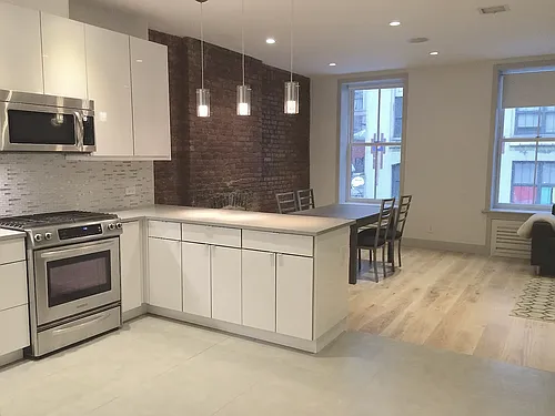 46 W 22nd St #3F Photo 1