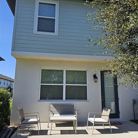 1457 Discovery St — Photo 2