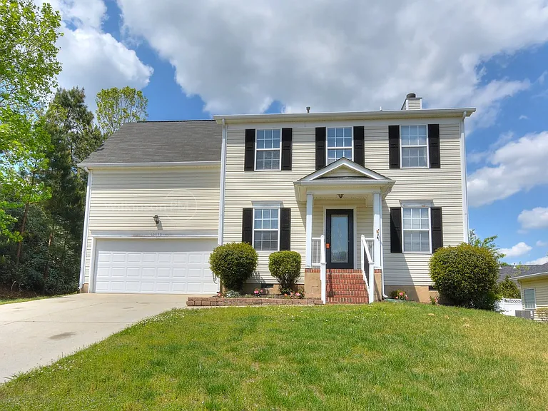 10420 Yellow Rose Ln — Photo 1