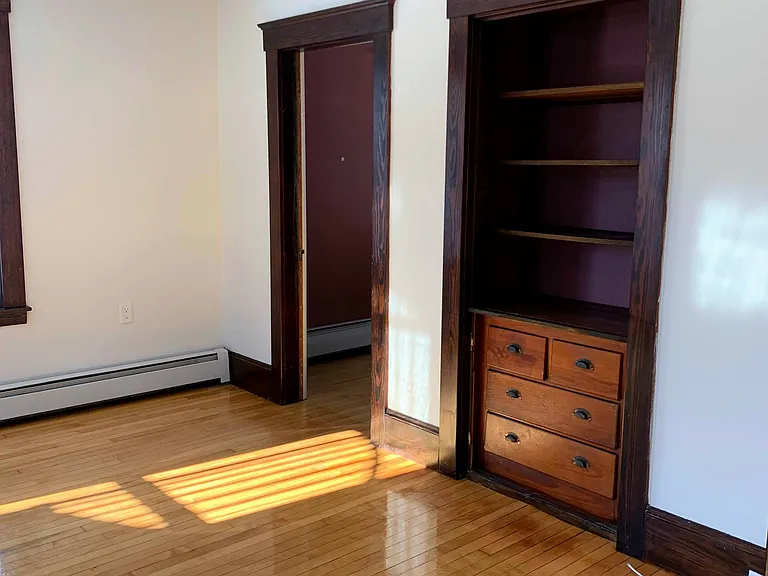 25 Glendale St #A — Photo 4
