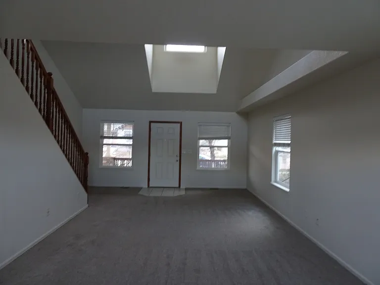 2232 Marshfield Ln — Photo 7