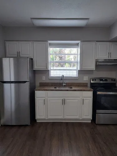 1408 NW 1st Ave #1 Photo 1