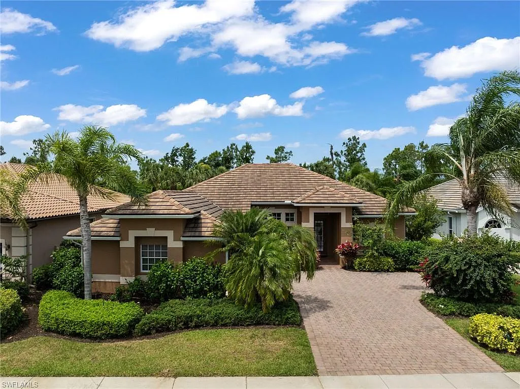 3 bed, 2.5 bath, 2028 sqft, $10,000 — Photo 1