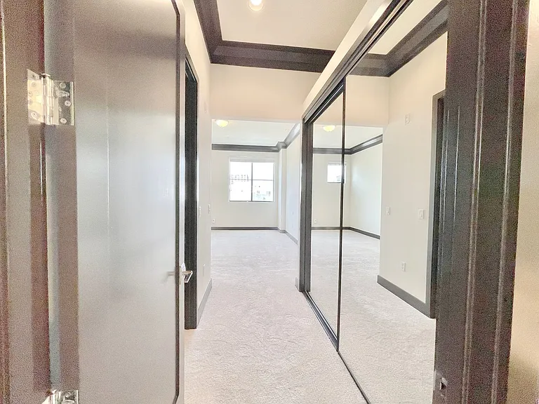 1110 Glenville Dr — Photo 11
