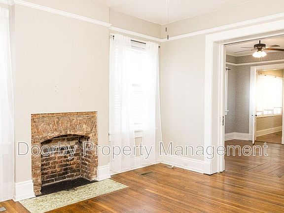 3rd image of 1001 Oak St APT 1