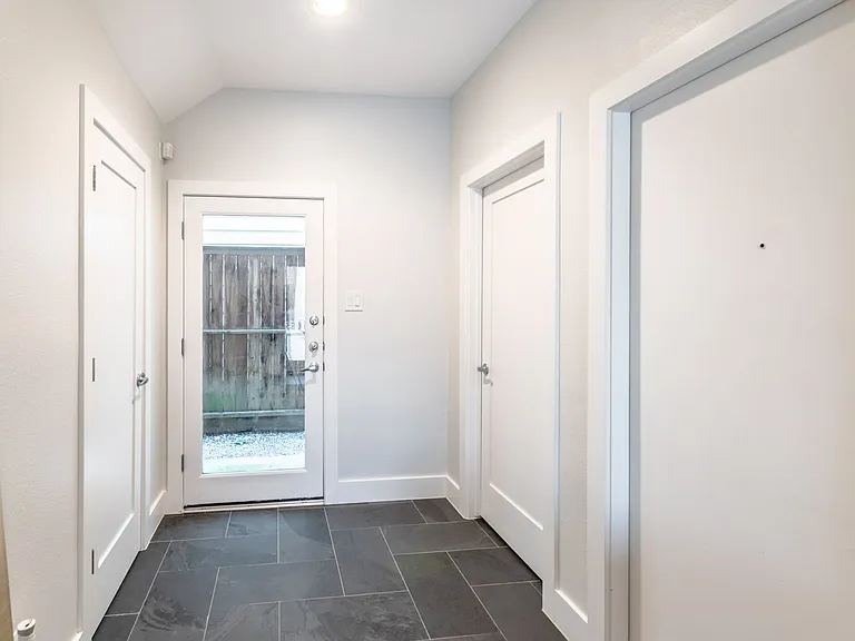 4104 Spencer St #B — Photo 3