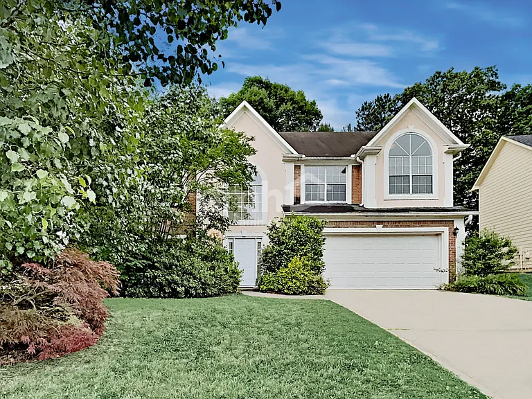 305 Saddle Bridge Dr — Photo 1