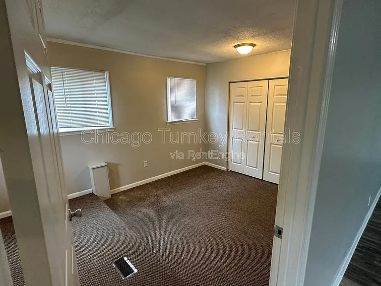 105 S Sycamore Ln — Photo 13