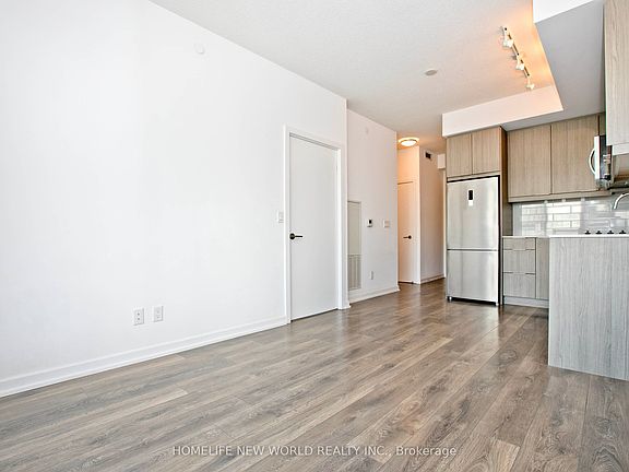 3rd image of 32 Forest Manor Rd #2004