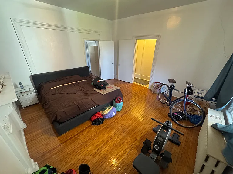125 King St E — Photo 10