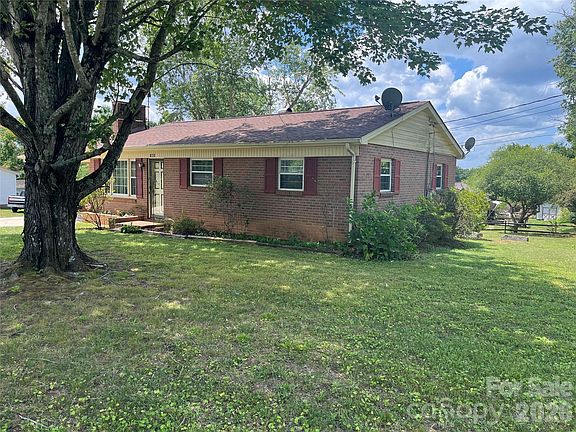 3rd image of 621 Legion Rd