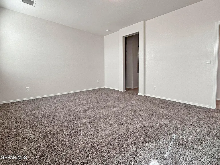 15216 Hunch Ct — Photo 26
