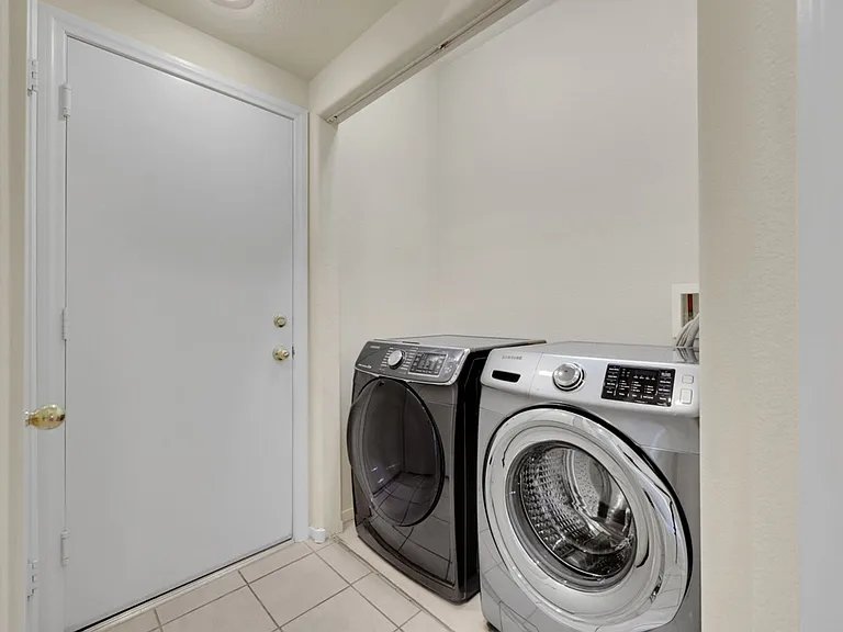 10356 Rocky Waters Ave — Photo 18
