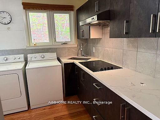 4th image of 256 Patricia Ave
