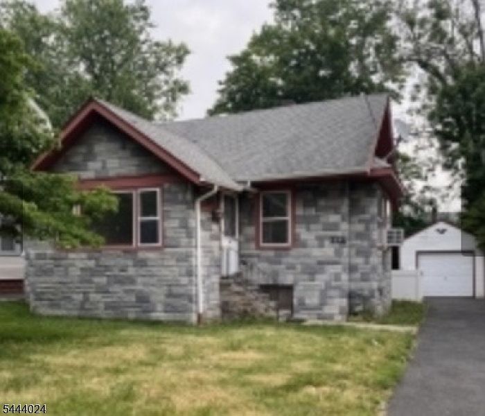 1st image of 1137 Charlotte Pl