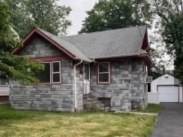 1137 Charlotte Pl, Rahway, NJ 07065