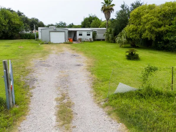 4743 Mallard St, Hitchcock, TX 77563