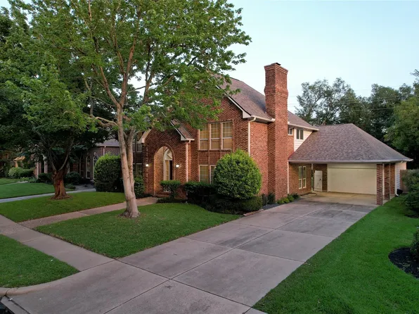 2918 Deer Creek Dr, Sugar Land, TX 77478