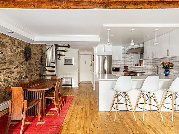 5th image of 421 E 84th St APT 1R