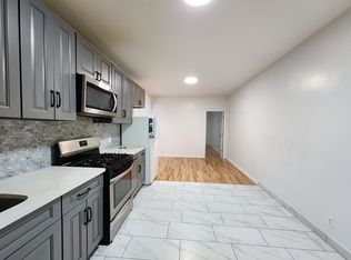 31-65 30th St FLOOR 1, Astoria, NY 11106