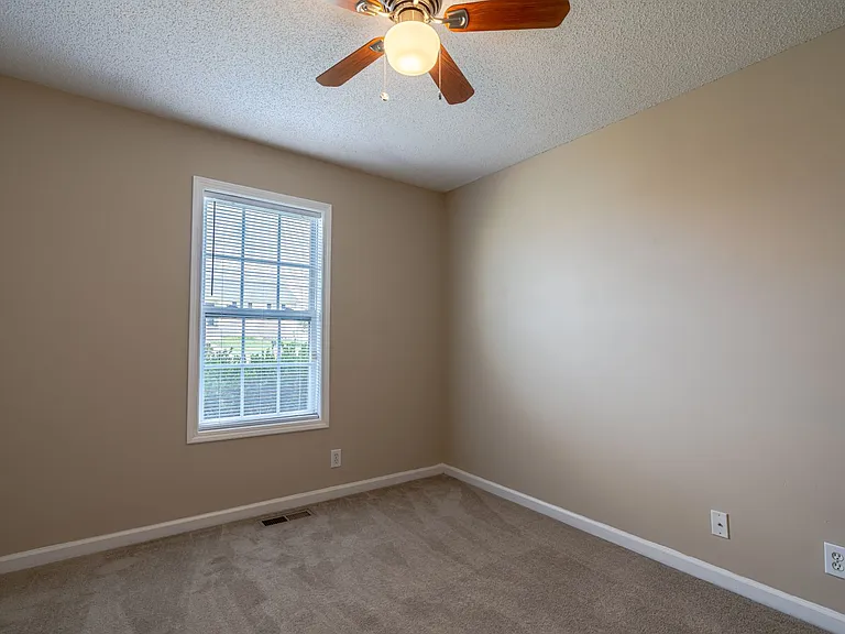 511 Potomac Dr — Photo 20