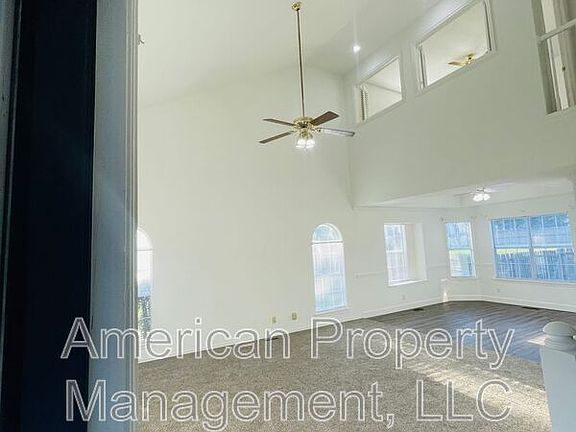 5th image of 5311 E 95th St