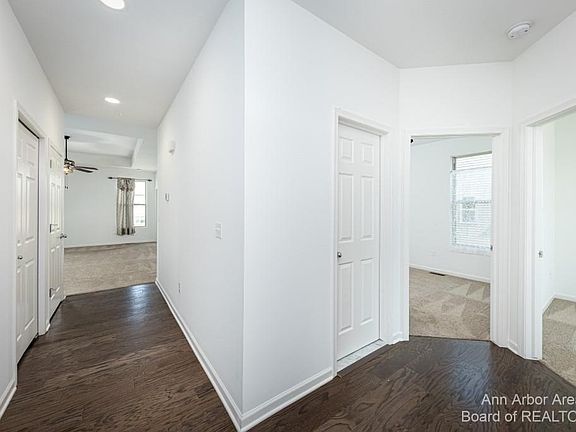 3rd image of 8389 Ardmoor Dr