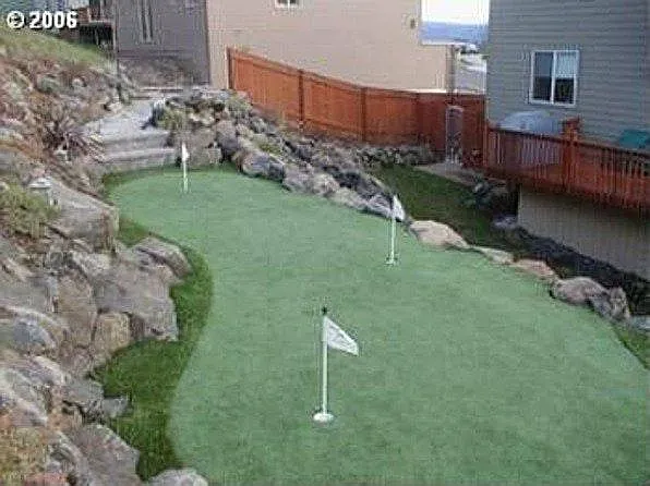 Backyard - Turf Putting Green